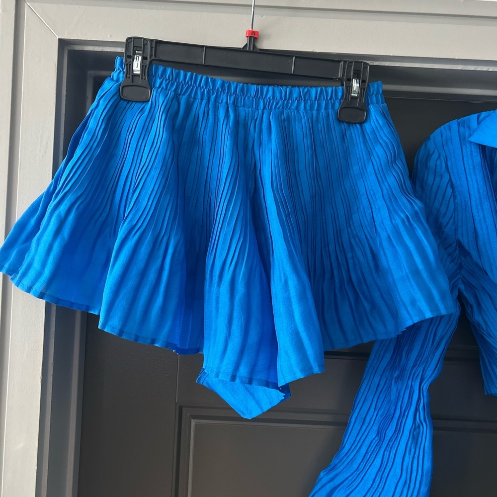 Fashion Nova Vibrant Blue Set - Picture 5 of 11